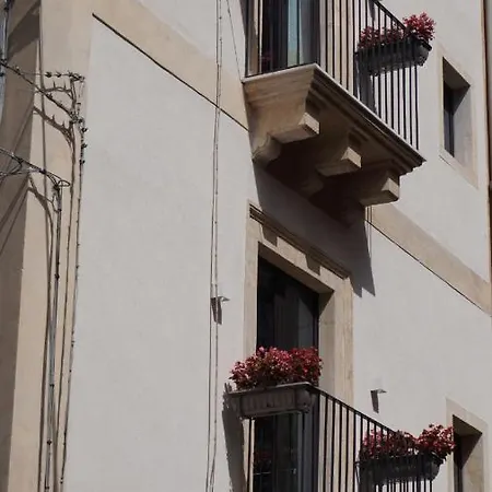 Apartment Vicolo San Gaetano -luxury Rooms- *
