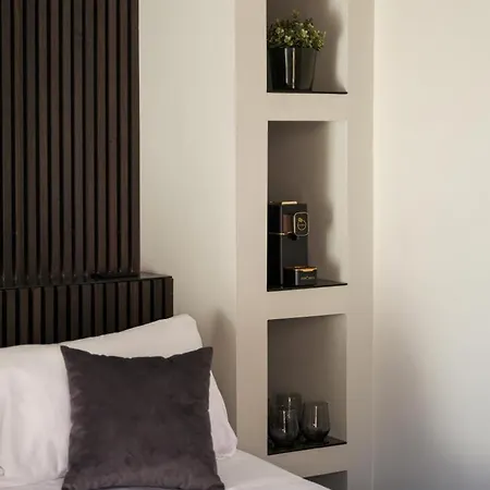 Vicolo San Gaetano -luxury Rooms- Apartment *
