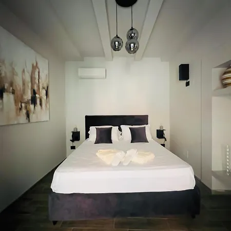 Vicolo San Gaetano -luxury Rooms- Apartment