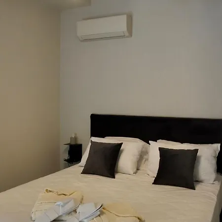 Apartment Vicolo San Gaetano -luxury Rooms- *