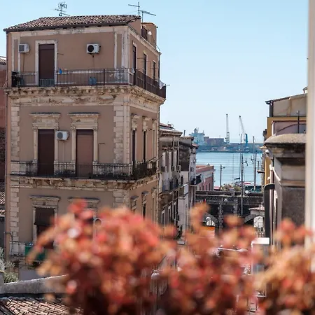 Vicolo San Gaetano -luxury Rooms- *