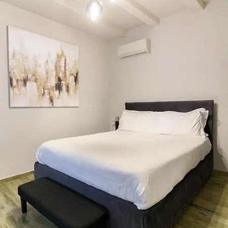 Vicolo San Gaetano -luxury Rooms- *
