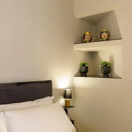 Vicolo San Gaetano -luxury Rooms- *